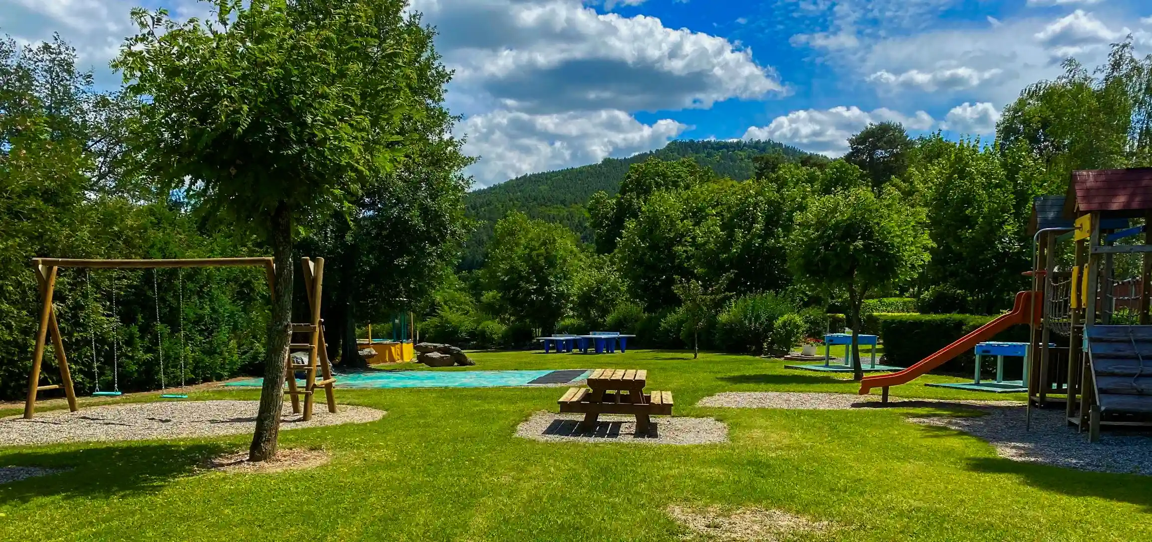 Jeux pour enfants au camping Vallée Verte